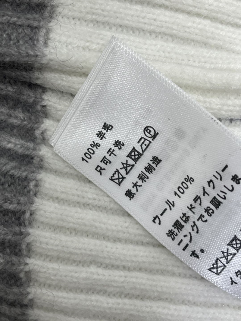 Ce1i*e outwears